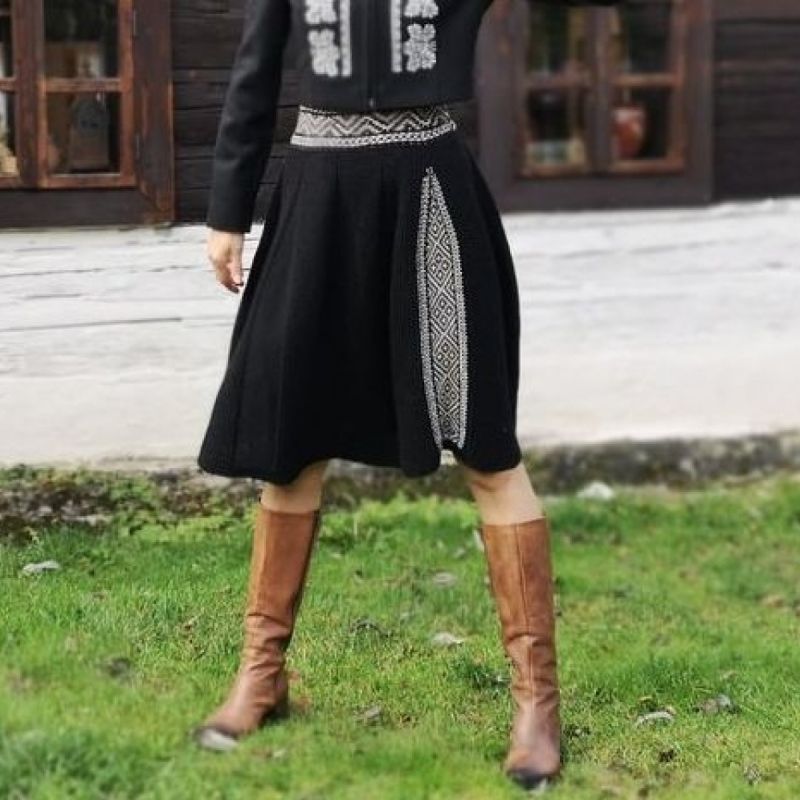 Sukňa Strážov 1klin+pás veľ. M (40-42) - vlnená pletená sukňa inšpirovaná čičmanským krojom