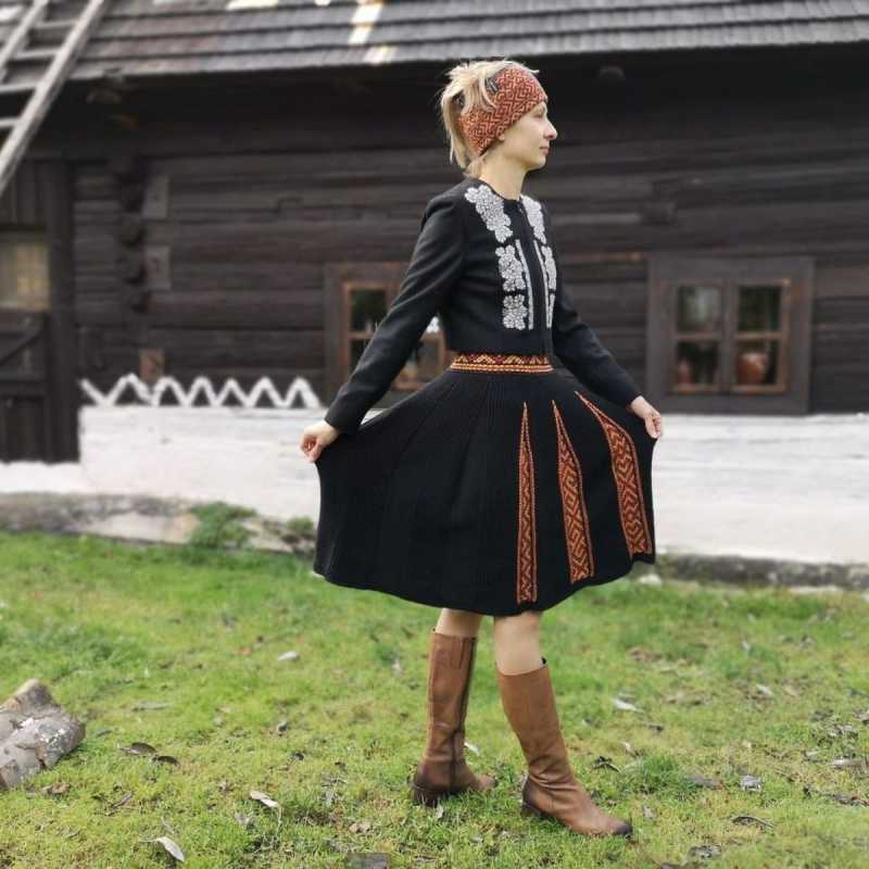 Sukňa Strážov 6klin+pás veľ. S (36-38) - vlnená pletená sukňa inšpirovaná čičmanským krojom