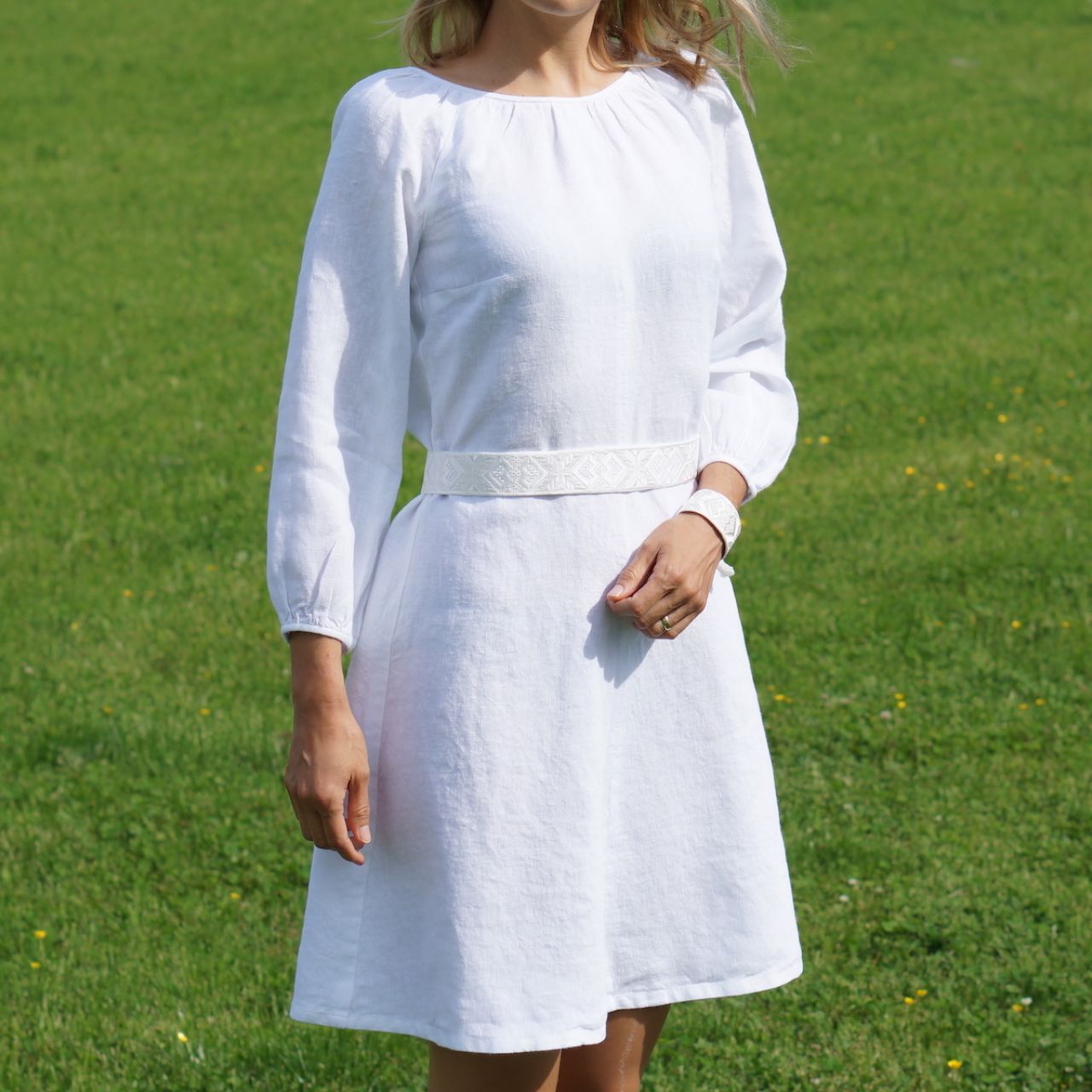 Šaty - opasok, s dlhým rukávom