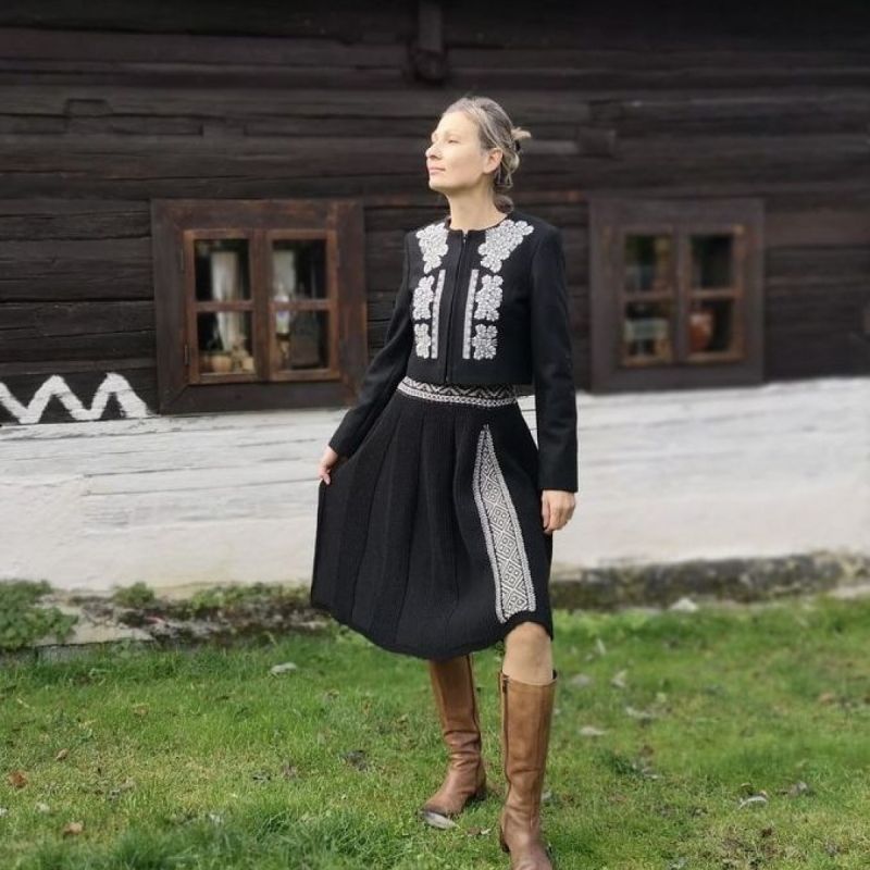 Sukňa Strážov 1klin+pás veľ. L (44) - vlnená pletená sukňa inšpirovaná čičmanským krojom