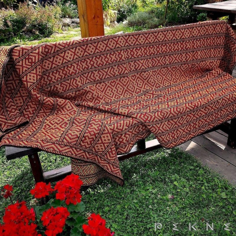 Deka Strážov veľ. 250x130cm - Nádherná vlnená deka s motívom čičmanských vzorov