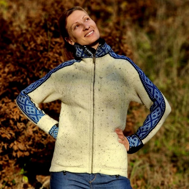 Mikina vlnená dámska Strážov veľ. S krátka - štýlový sveter/mikina vyrobená bezodpadovou technológiou z merinavlny
športová mikina